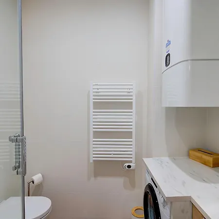 Le Grain De Folie / Place Des Halles *