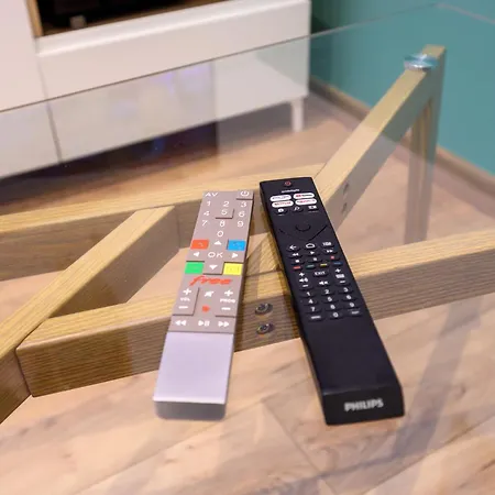 Le Grain De Folie / Place Des Halles