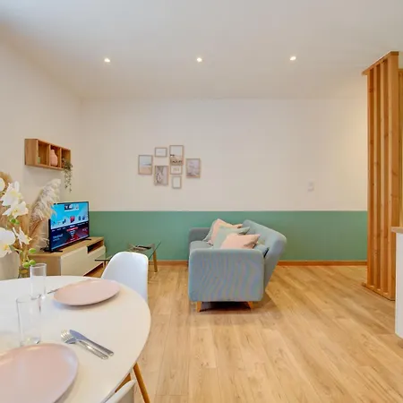 Apartment Le Grain De Folie / Place Des Halles