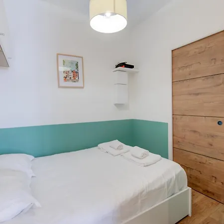 Le Grain De Folie / Place Des Halles Appartamento *