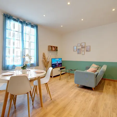 Le Grain De Folie / Place Des Halles Tours