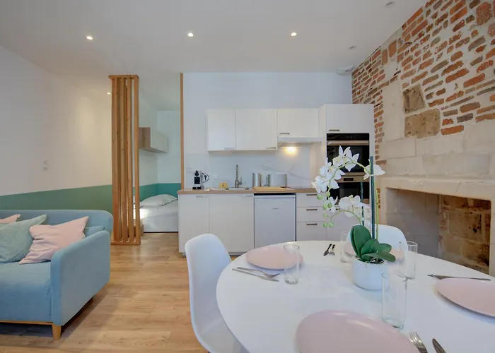 Le Grain De Folie / Place Des Halles * Tours