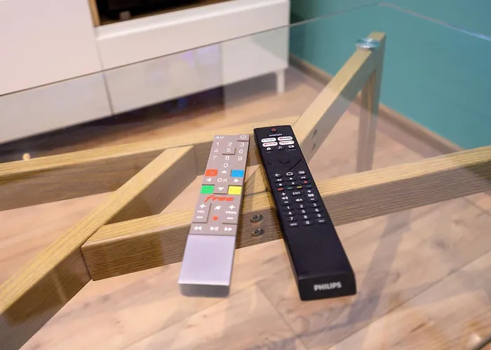 Le Grain De Folie / Place Des Halles